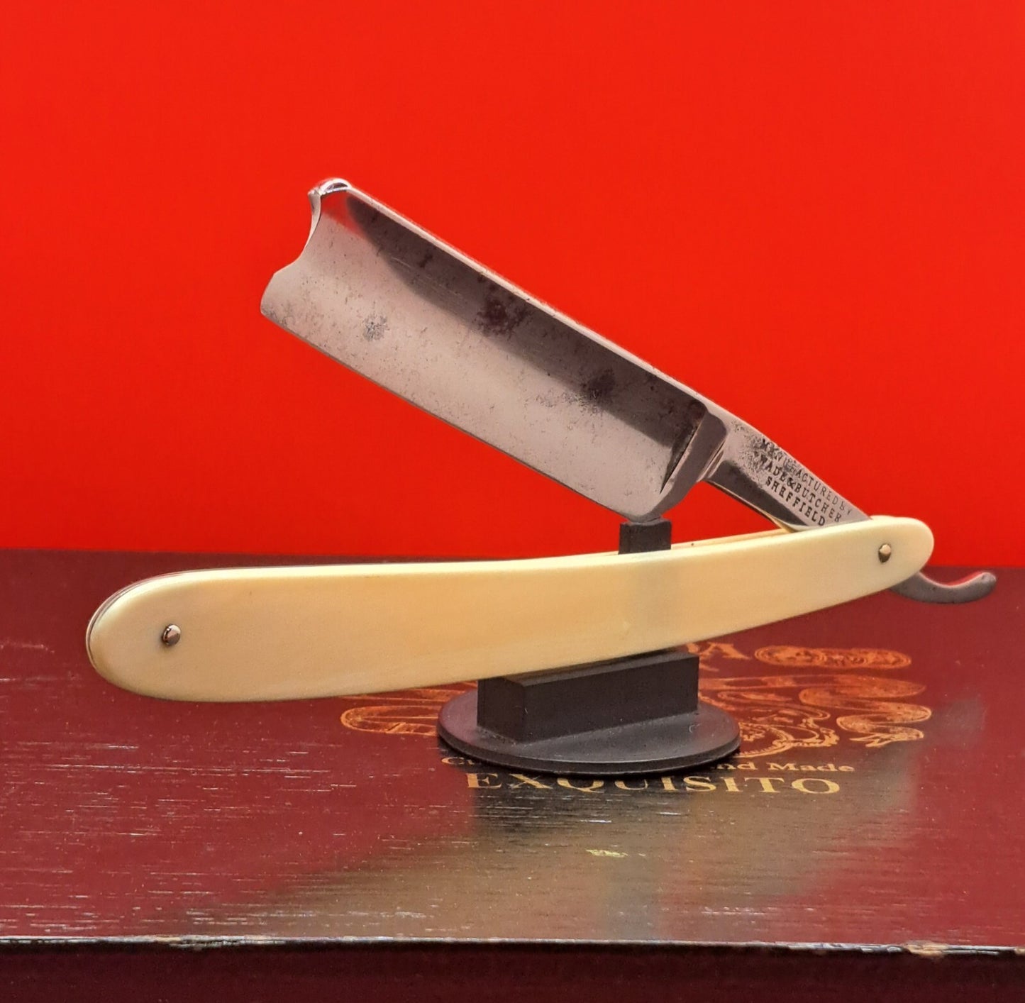Vintage/Antique 13/6 Wade & Butcher, Sheffield Razor. Shave ready