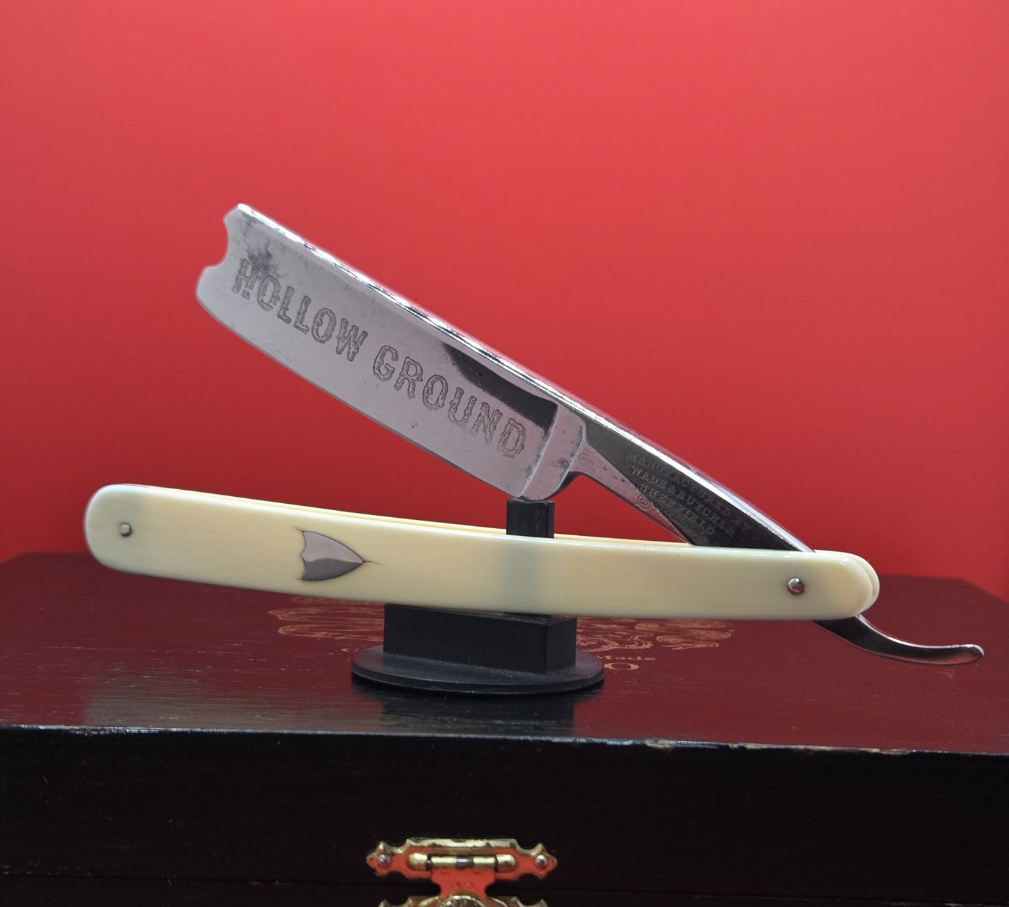 Vintage/Antique 13/16 Wade & Butcher, Sheffield Straight Razor. Shave ready.