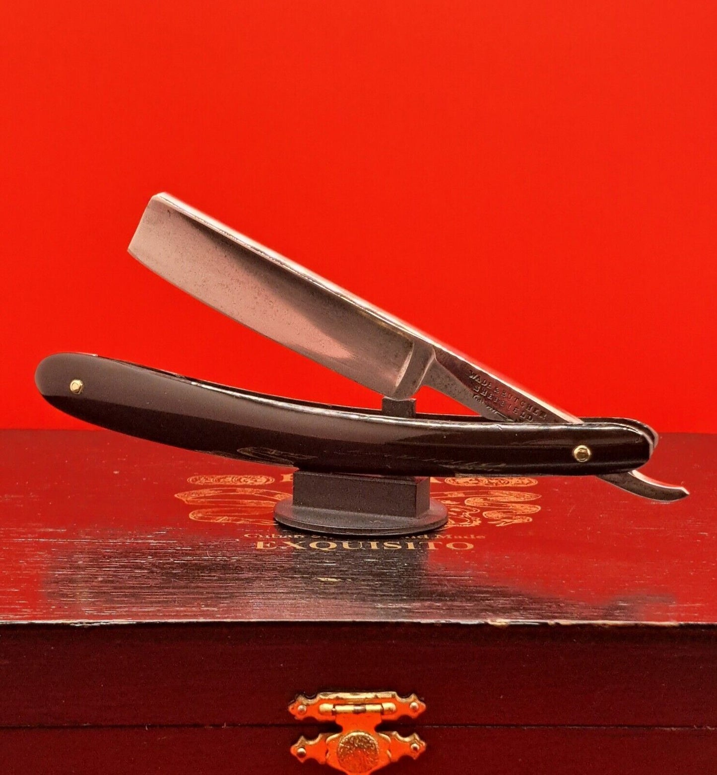 Vintage/Antique 3/4 Wade & Butcher. Sheffield Razor. Hollow. Shave ready.