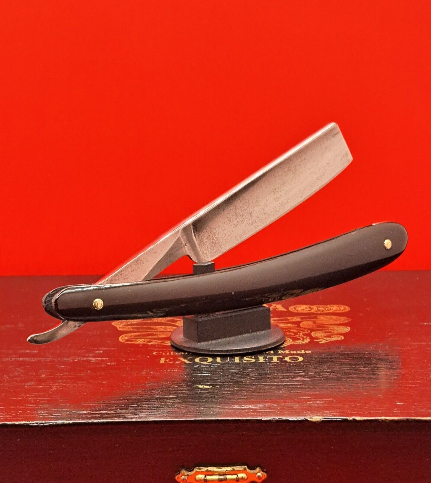 Vintage/Antique 3/4 Wade & Butcher. Sheffield Razor. Hollow. Shave ready.