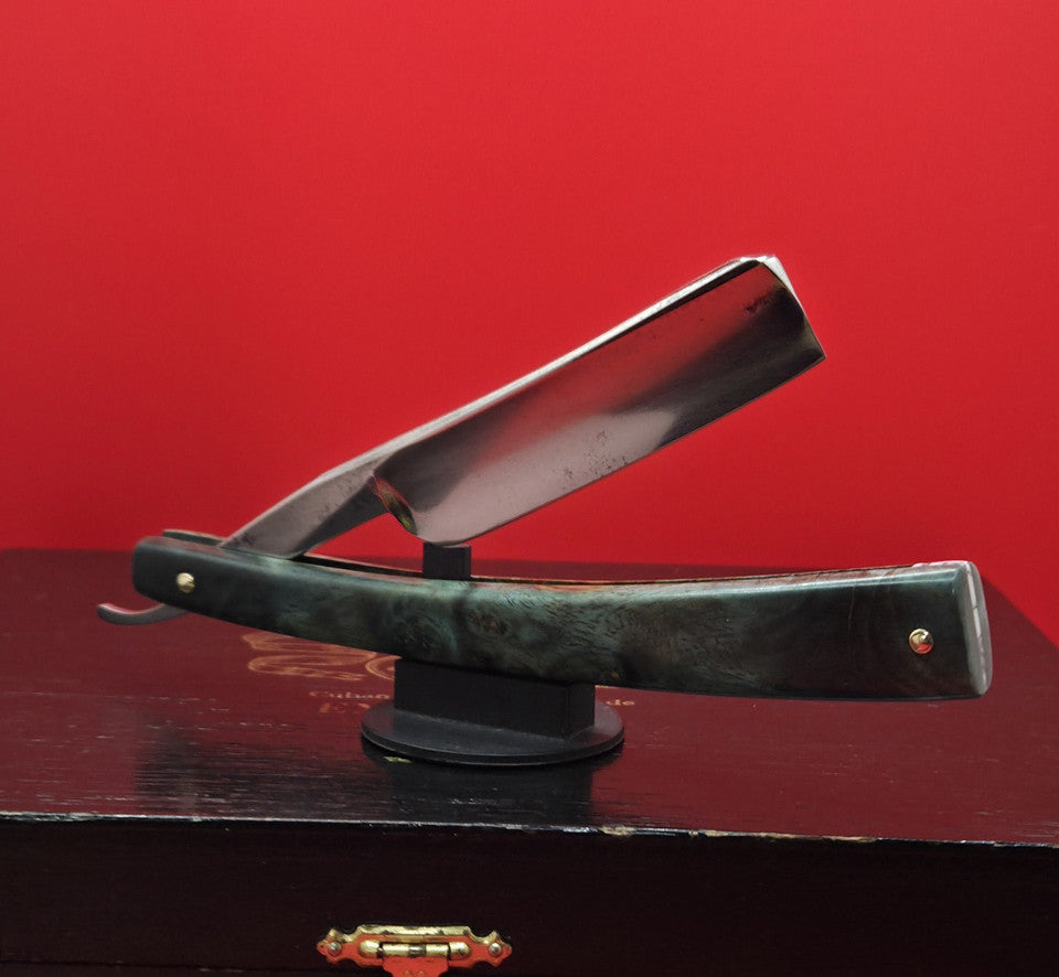 Vintage/Antique 3/4+ Wade & Butcher, Sheffield Straight Razor. Shave ready.