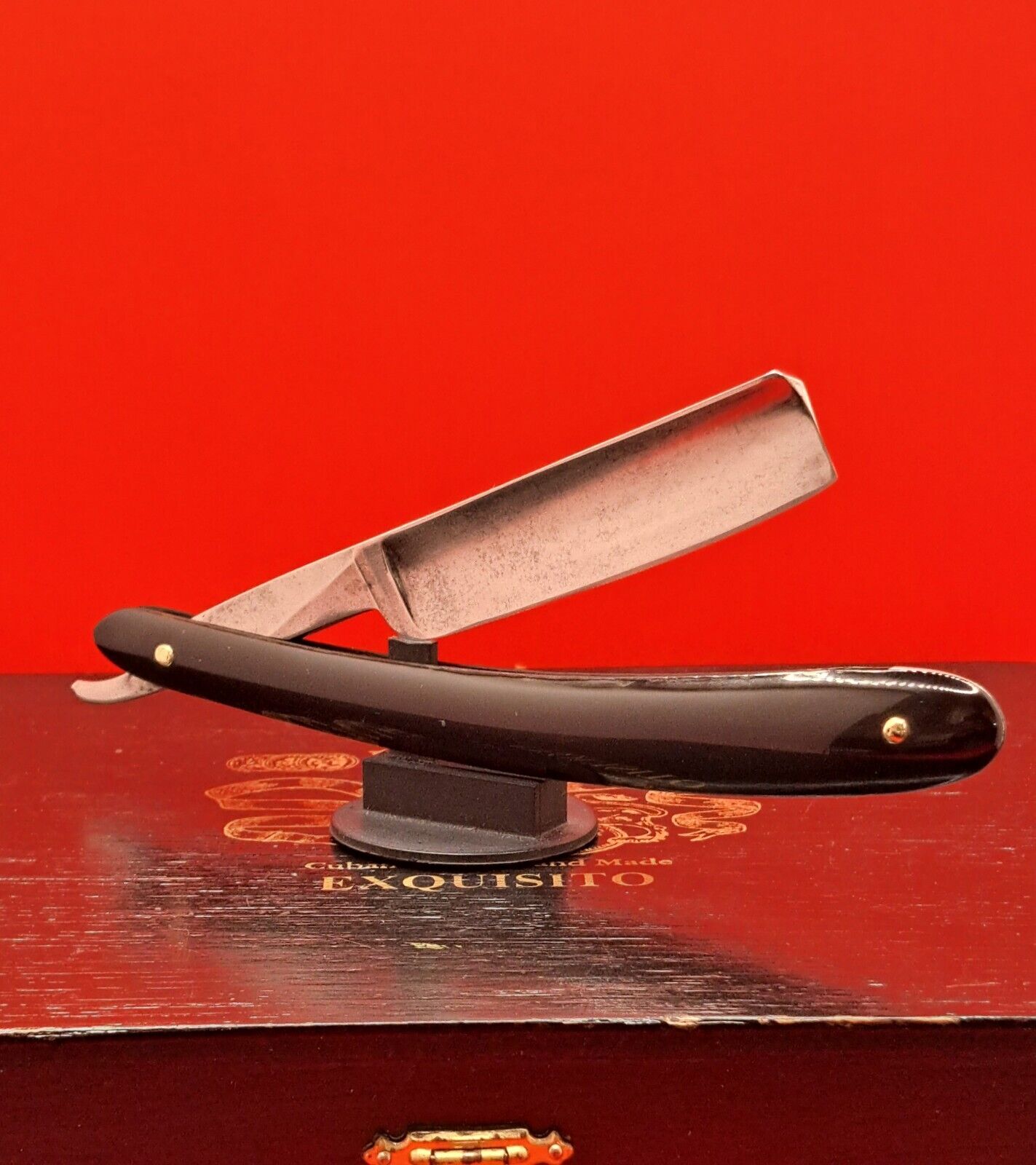 Vintage/Antique 3/4 Wade & Butcher. Sheffield Razor. Hollow. Shave ready.