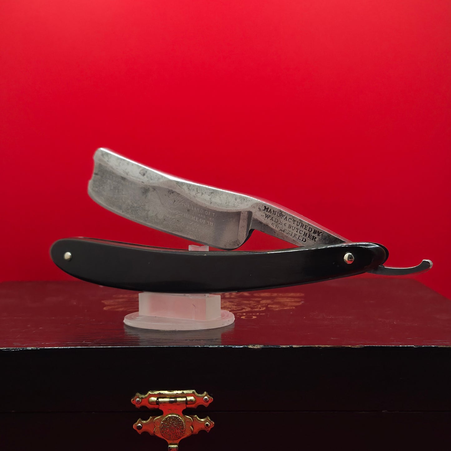 7/8+ Wade & Butcher, Sheffield Razor W/ Etching. Shave ready.