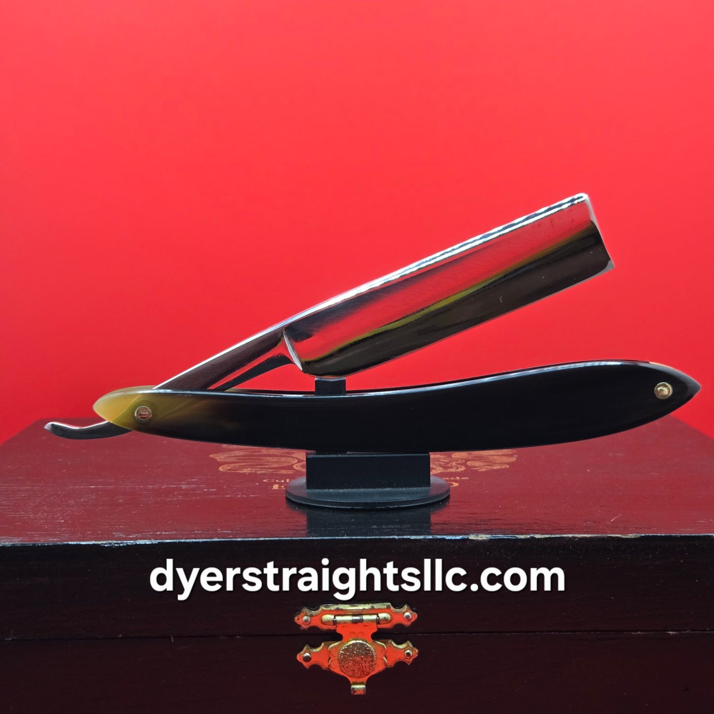 Vintage/Antique 13/16 Wade & Butcher, Sheffield Straight Razor. Shave ready.