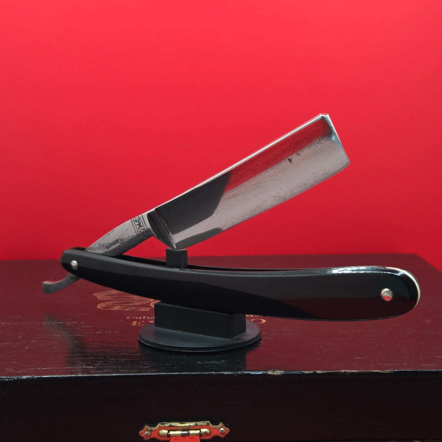 11/16 Harry L Weisbaum. Chicago Razor. Restored. Shave Ready
