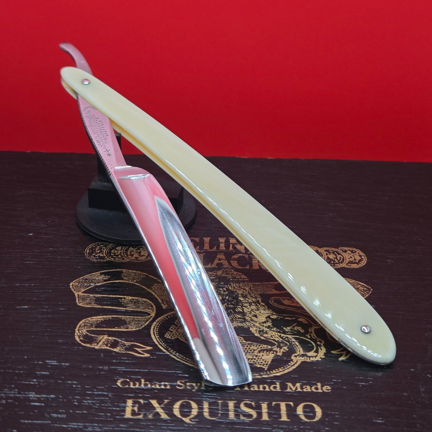 1/2 Joseph Rodgers & Sons. Sheffield Razor. Read Description.
