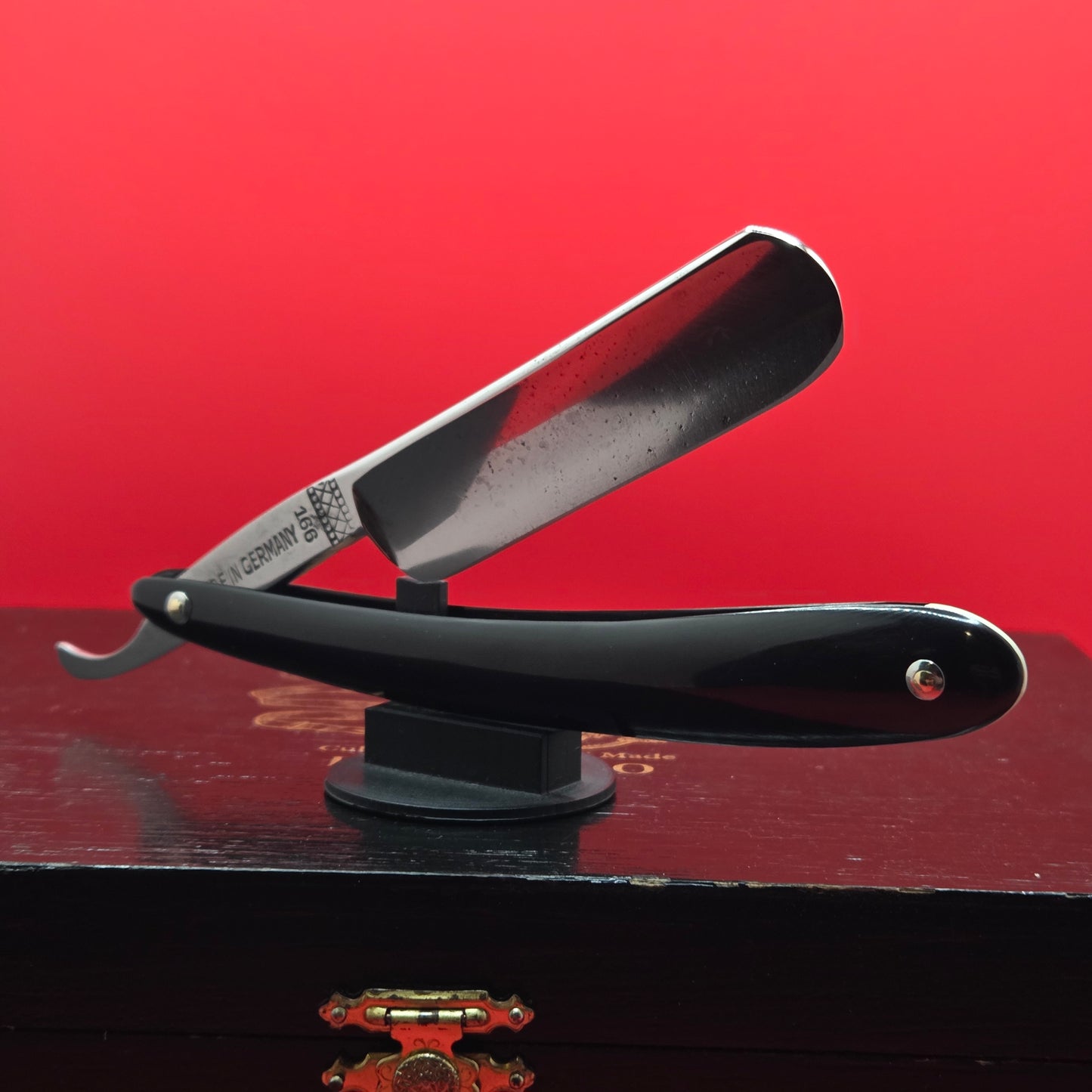 13/16+ Tru Blu, Solingen Razor. Shave ready.
