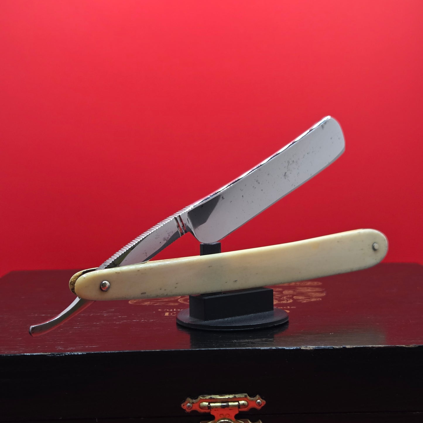 11/16 John Wigfall & Co. Sheffield Razor. Restored. Shave Ready
