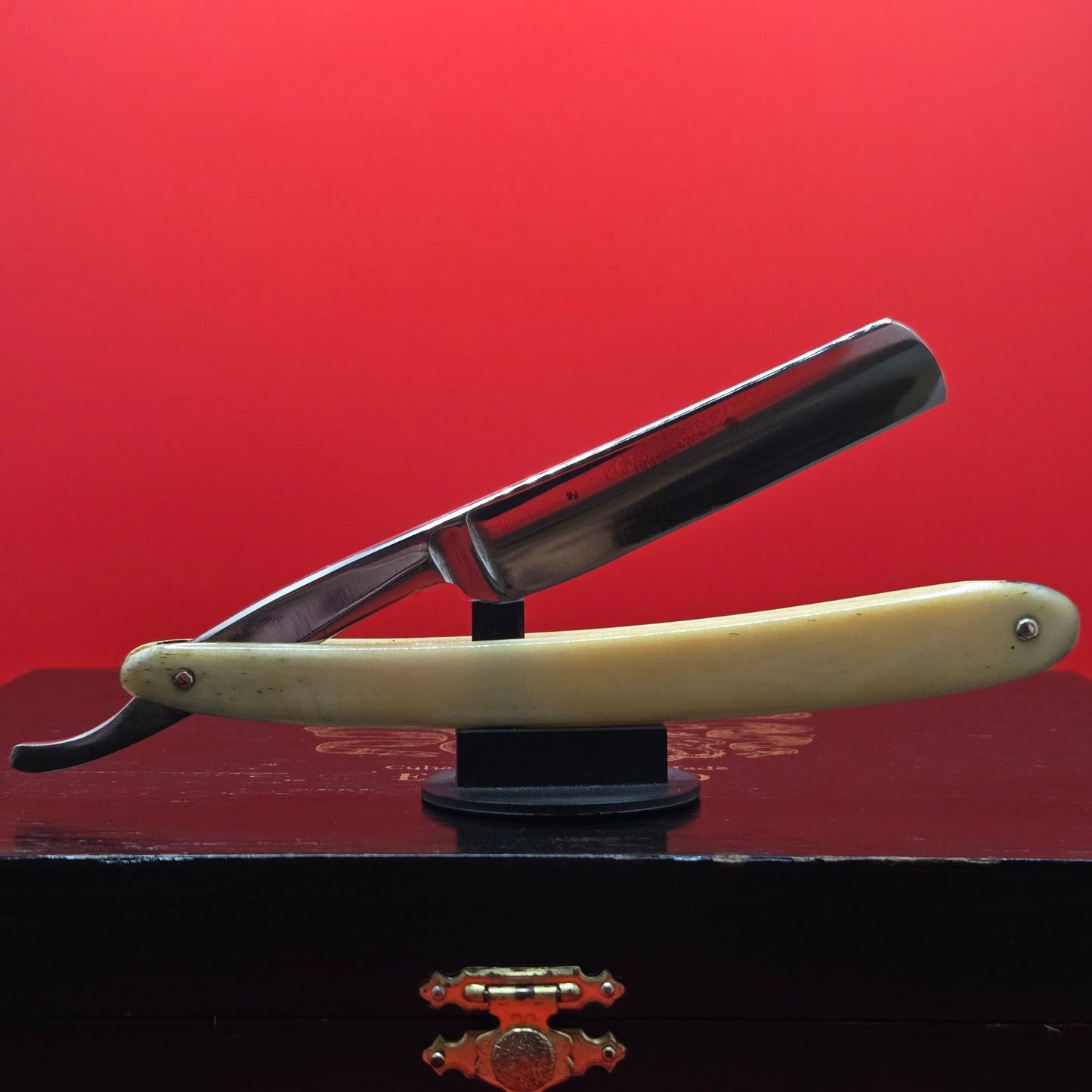 5/8 Frederick Reynolds, Sheffield Razor. Restored. Shave Ready