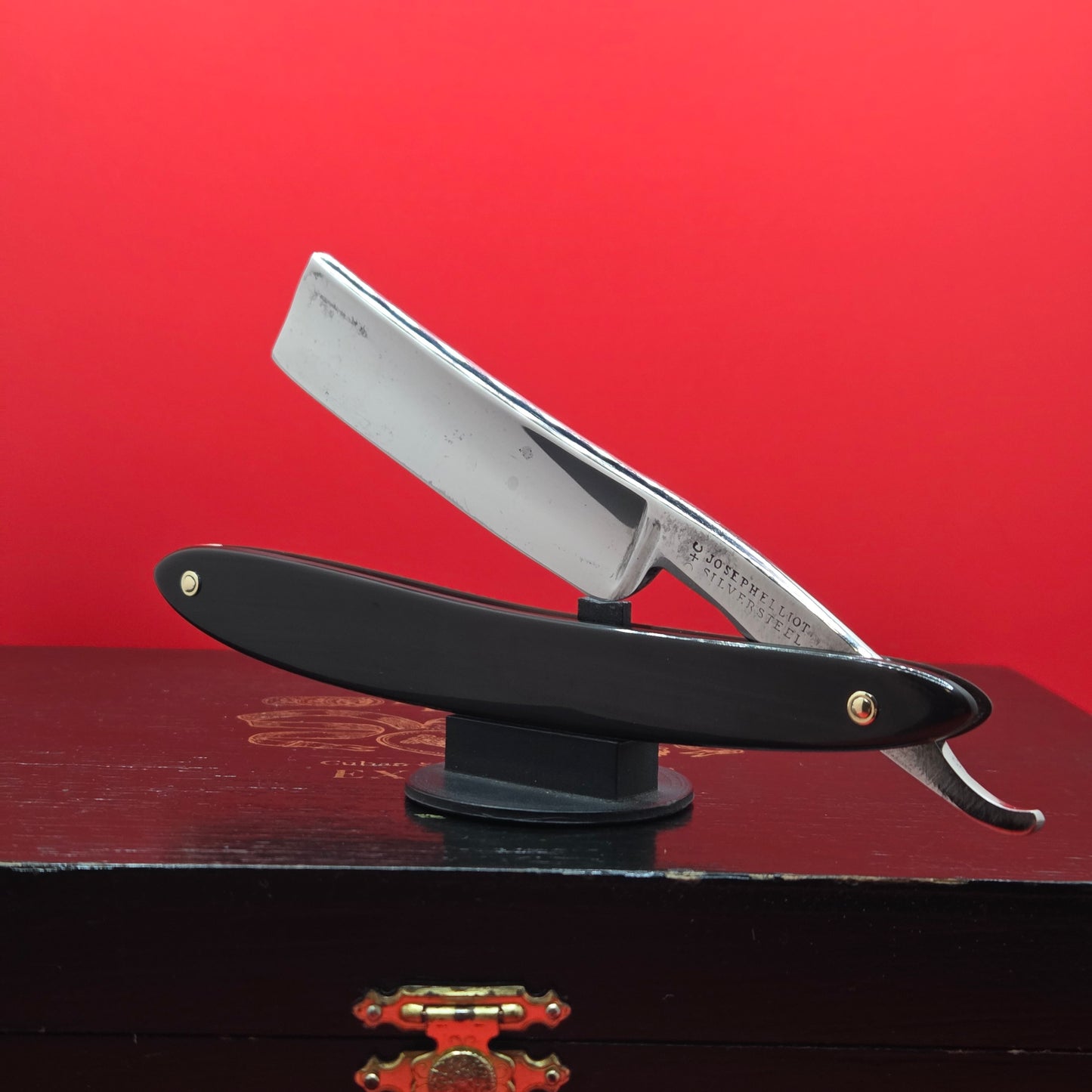 Vintage/Antique 13/6 Joseph Elliot, Hollow Ground, Sheffield Razor. Shave ready.