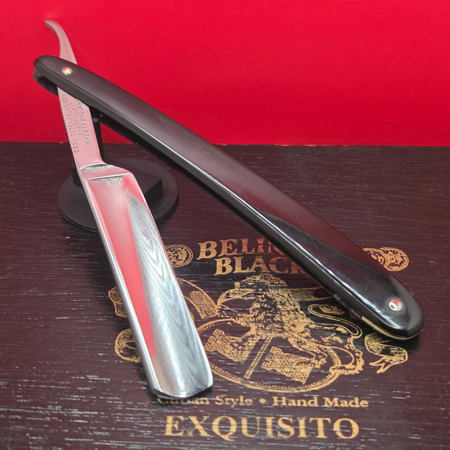 11/16 George Wostenholm, Pipe, Sheffield Razor. Shave ready.