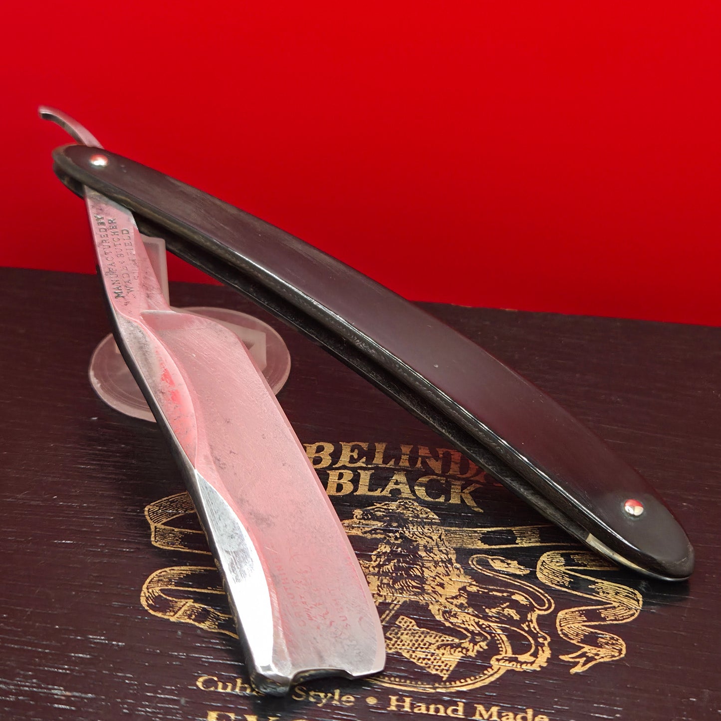 7/8+ Wade & Butcher, Sheffield Razor W/ Etching. Shave ready.