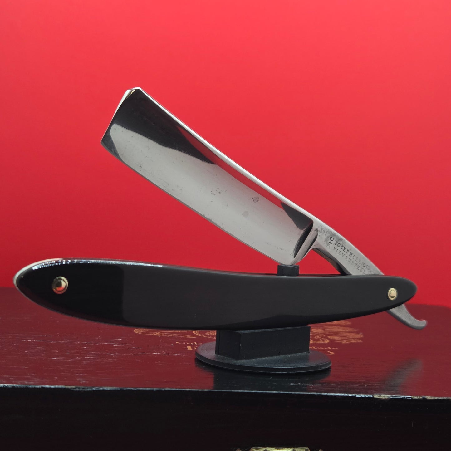 Vintage/Antique 13/6 Joseph Elliot, Hollow Ground, Sheffield Razor. Shave ready.