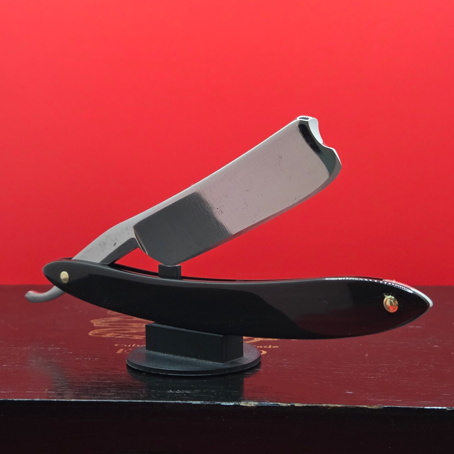 13/16 M.J. Higgins, Sheffield Razor. Restored. Shave Ready
