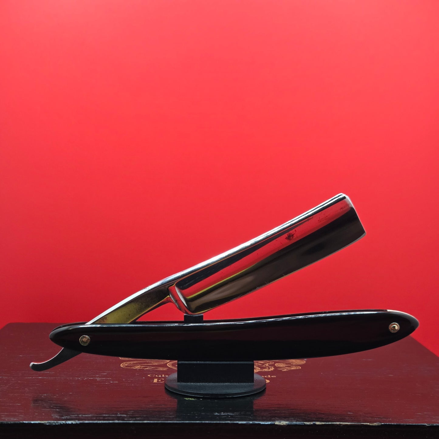 Vintage/Antique 13/6 Joseph Elliot, Hollow Ground, Sheffield Razor. Shave ready.