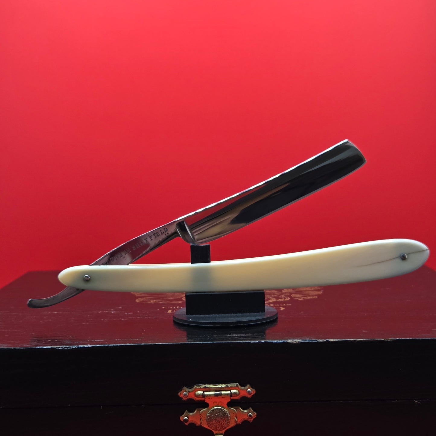 1/2 Joseph Rodgers & Sons. Sheffield Razor. Read Description.