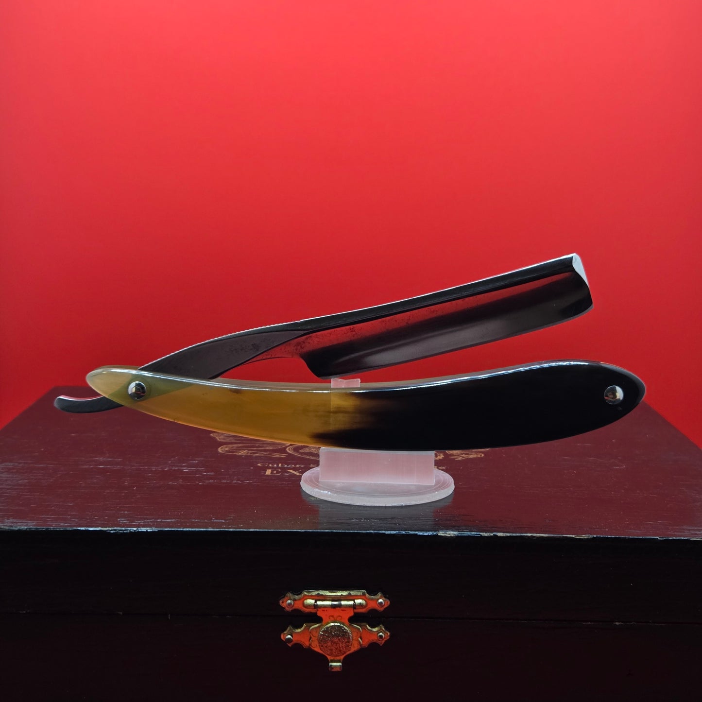 11/16 Joseph Rodgers & Sons, Sheffield Razor. Shave ready.