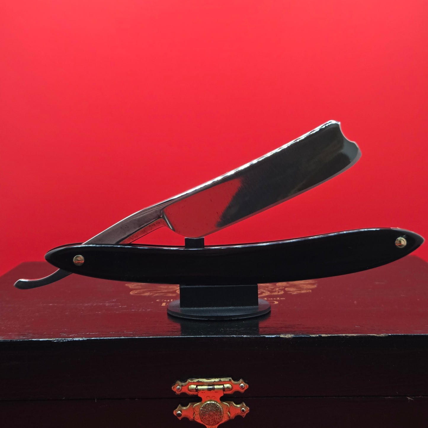 13/16 M.J. Higgins, Sheffield Razor. Restored. Shave Ready