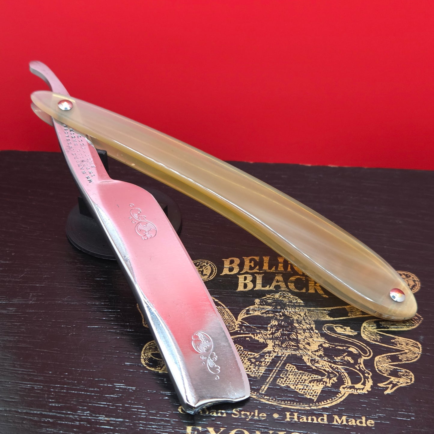 7/8 Wm Hargreaves & Co. Imperial Razor. Engraving. Shave ready