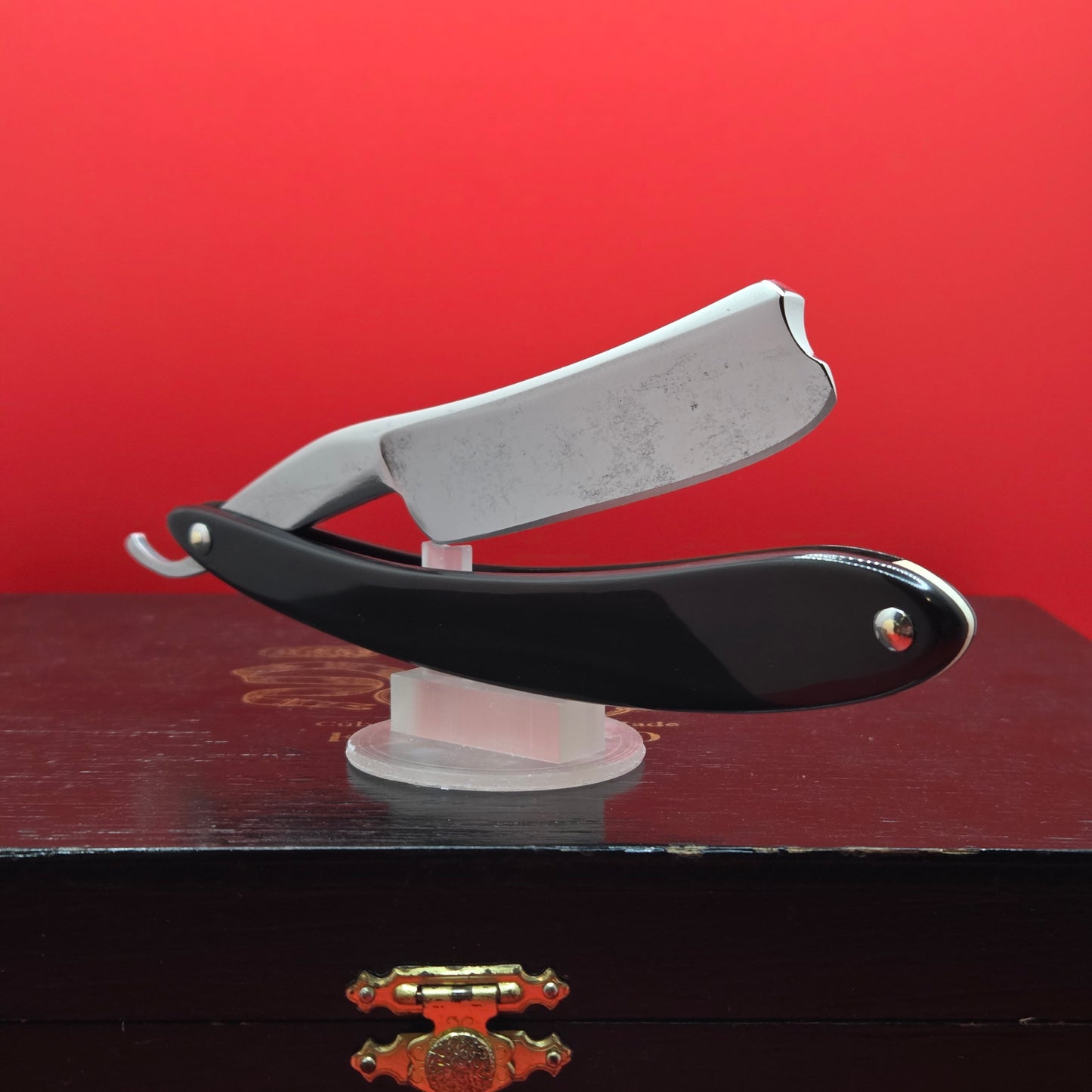 13/16 Wade & Butcher, Sheffield Straight Razor. Shave ready.