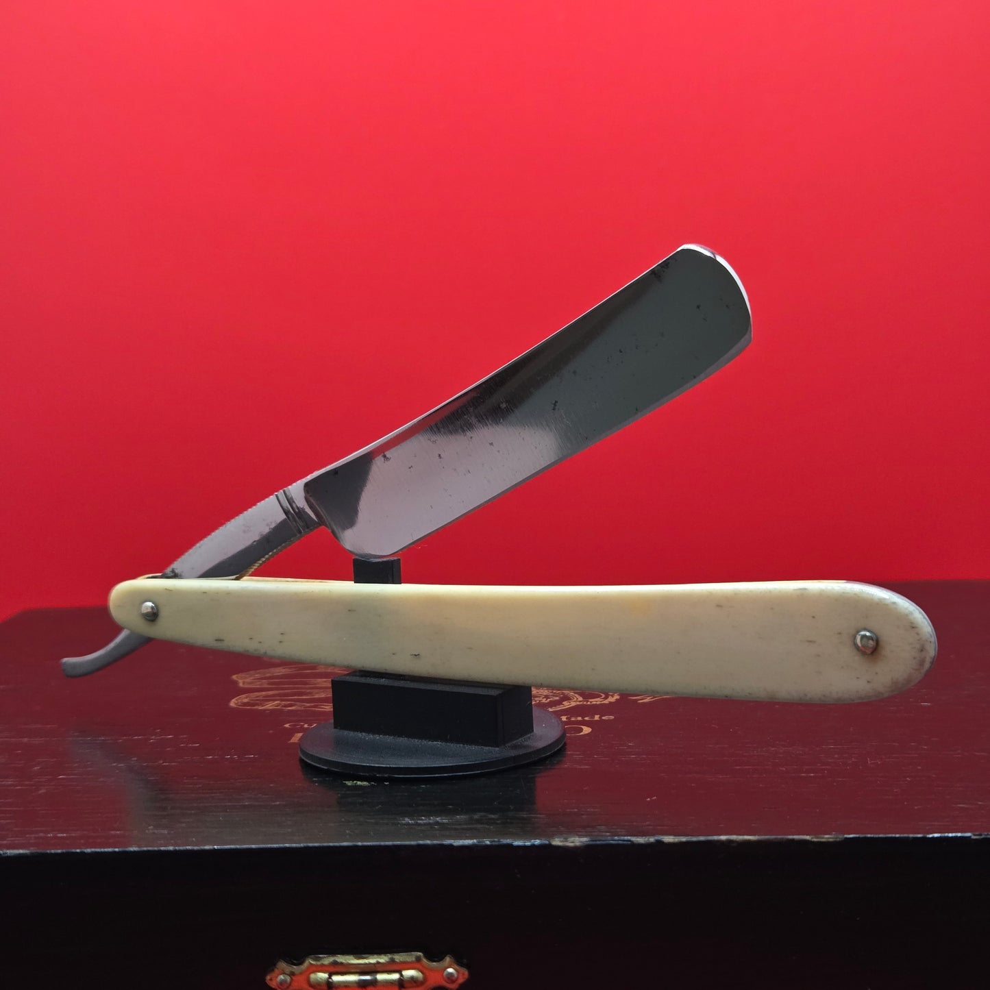 11/16 John Wigfall & Co. Sheffield Razor. Restored. Shave Ready