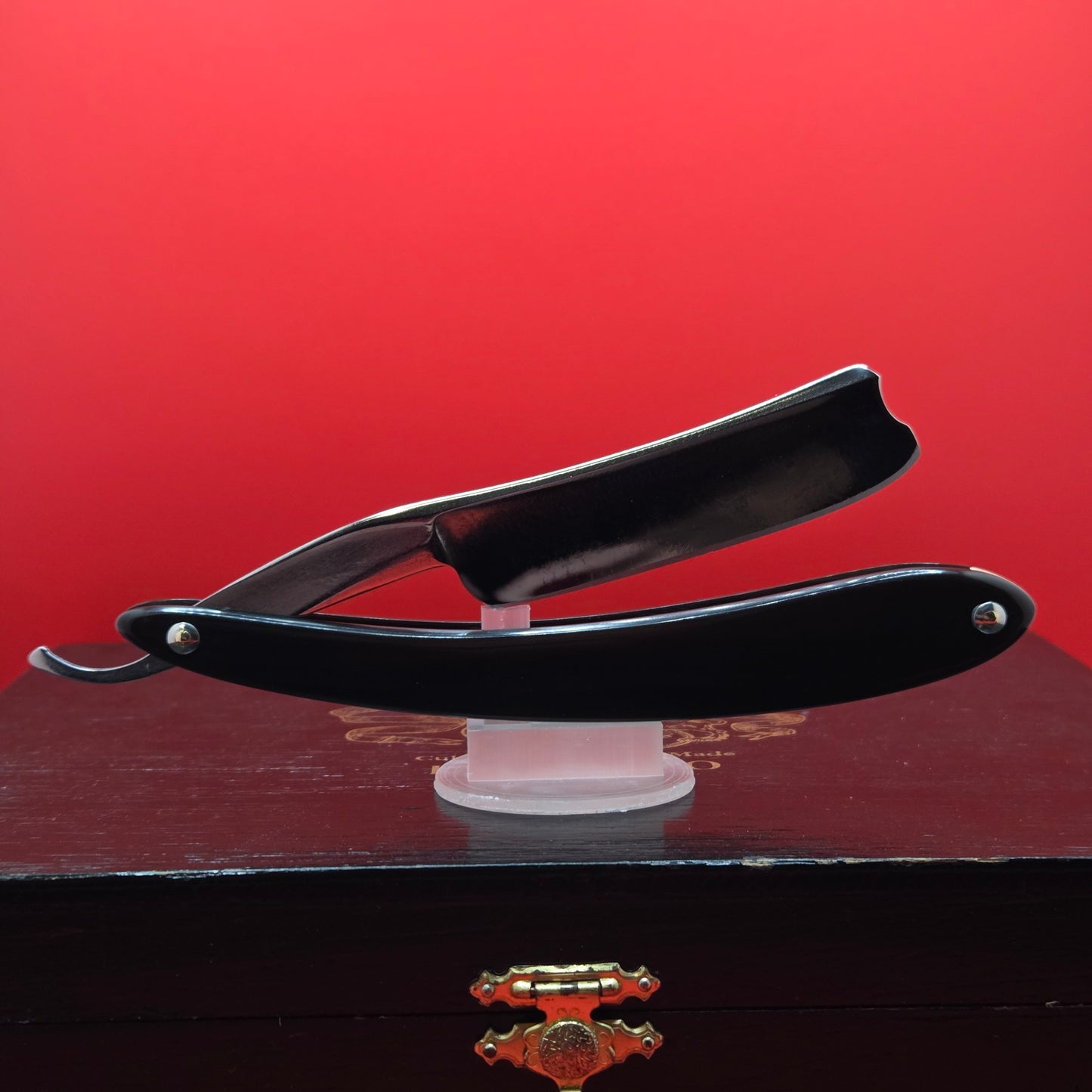 13/16 Wade & Butcher, Sheffield Straight Razor. Shave ready.