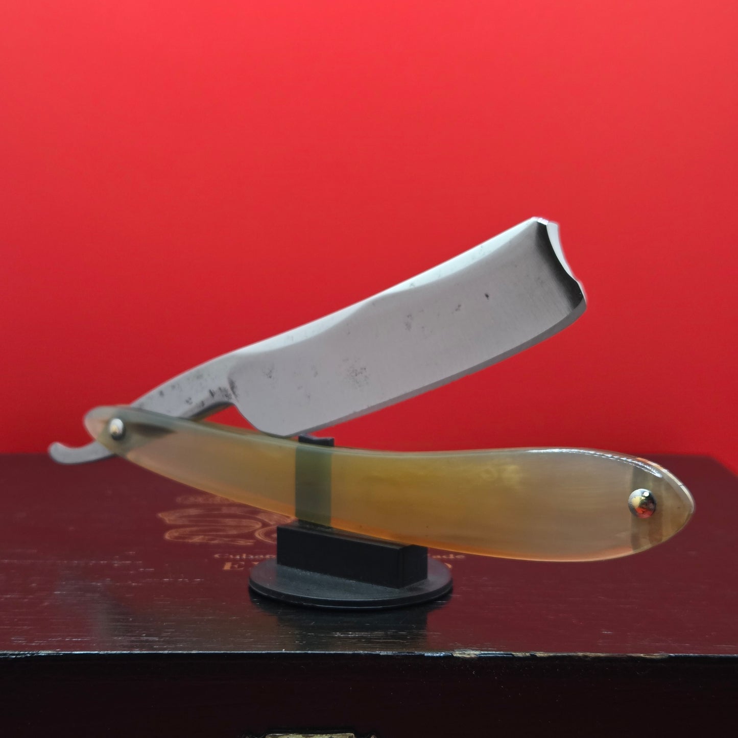 7/8 Wm Hargreaves & Co. Imperial Razor. Engraving. Shave ready