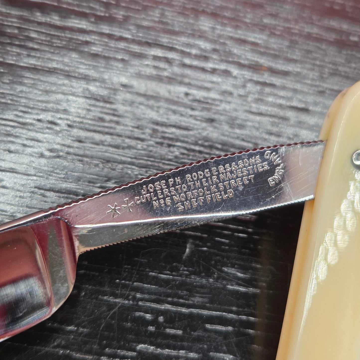 1/2 Joseph Rodgers & Sons. Sheffield Razor. Read Description.