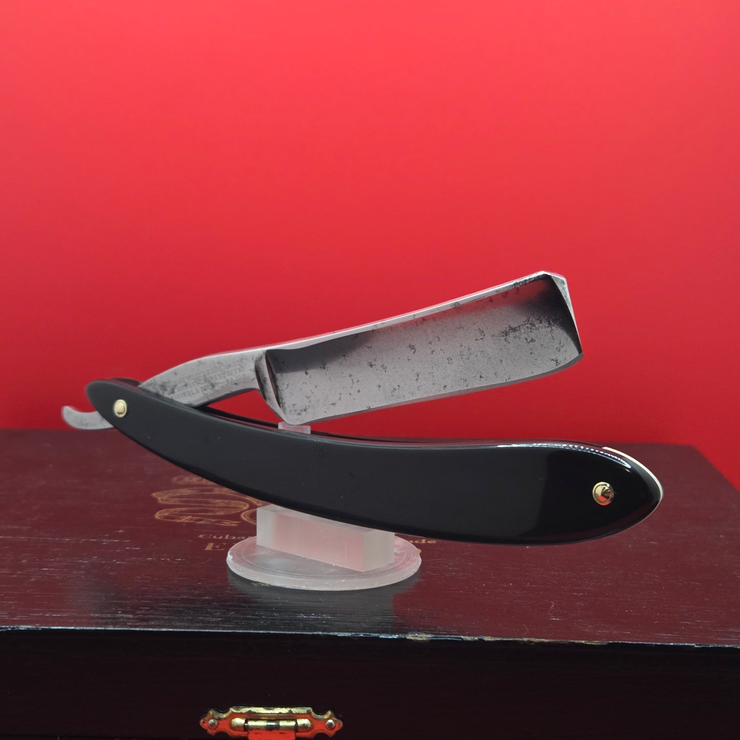 13/16 George Wostenholm, Pipe, Sheffield Razor. Shave ready.