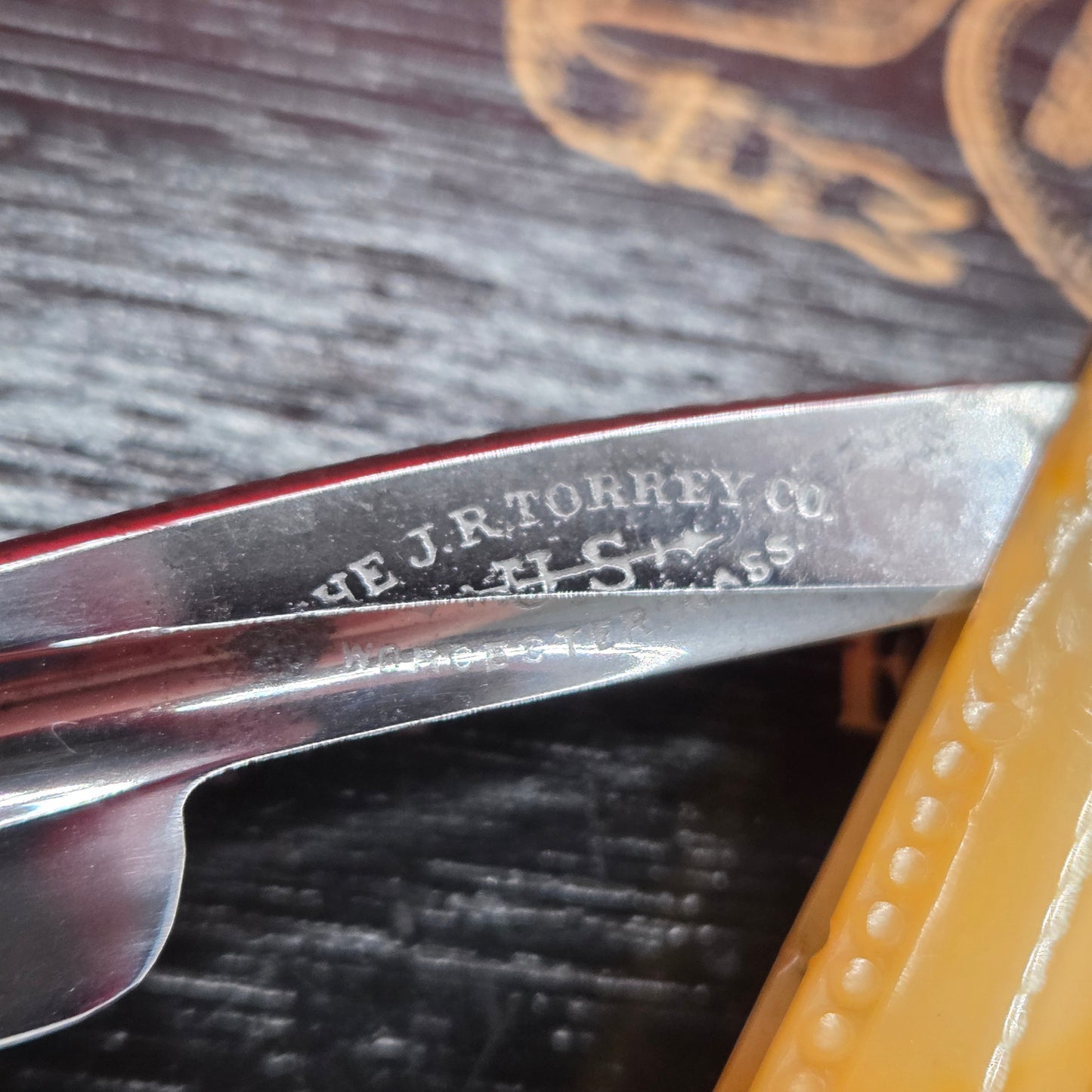 5/8 J.R. Torrey Co Razor W/ Case + Papers. Original. Shave Ready