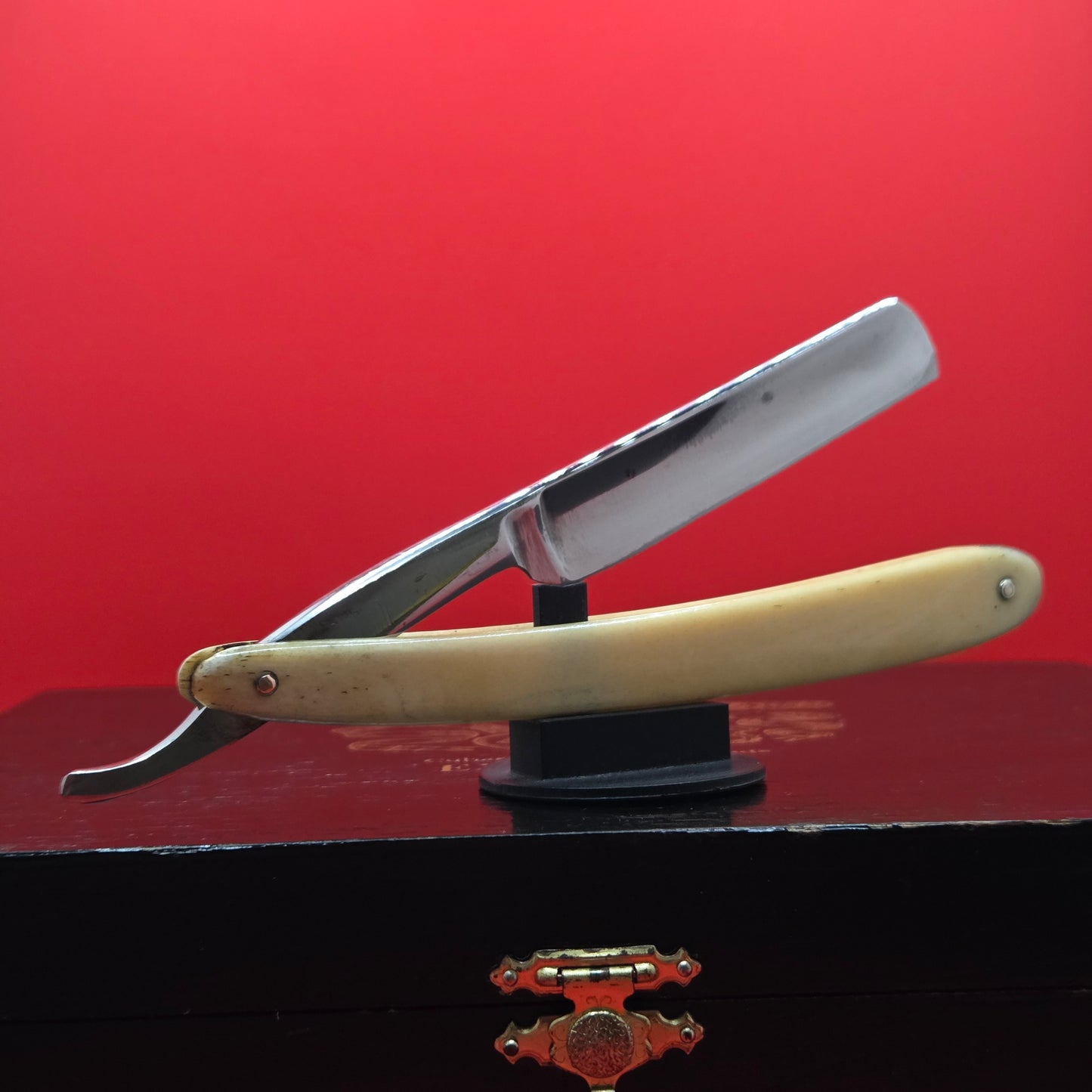 5/8 Frederick Reynolds, Sheffield Razor. Restored. Shave Ready