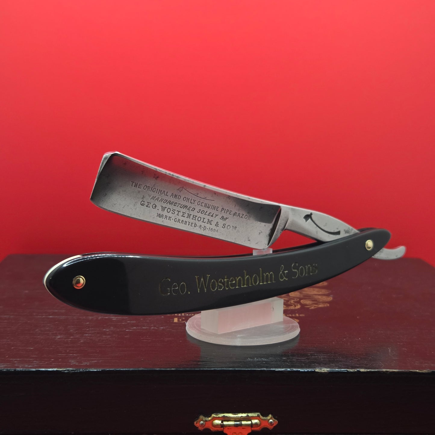 13/16 George Wostenholm, Pipe, Sheffield Razor. Shave ready.