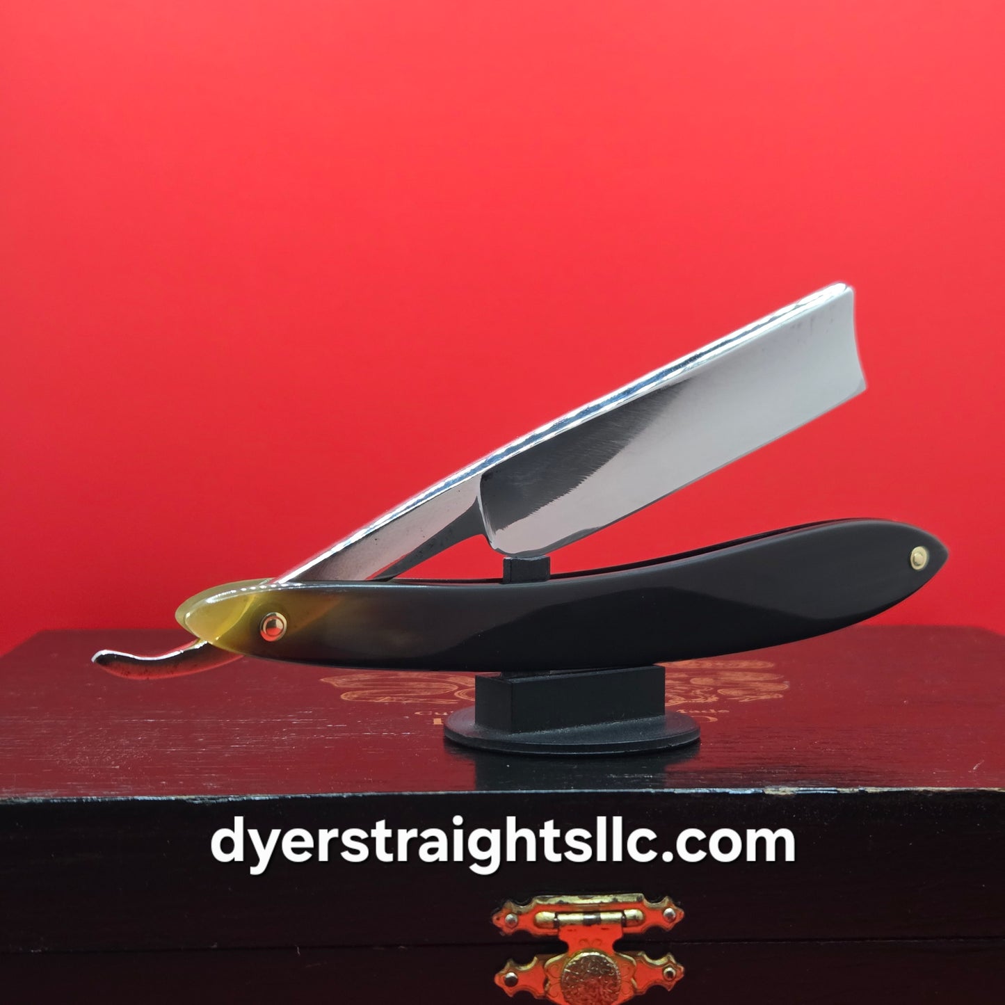 Vintage/Antique 13/16 Wade & Butcher, Sheffield Straight Razor. Shave ready.