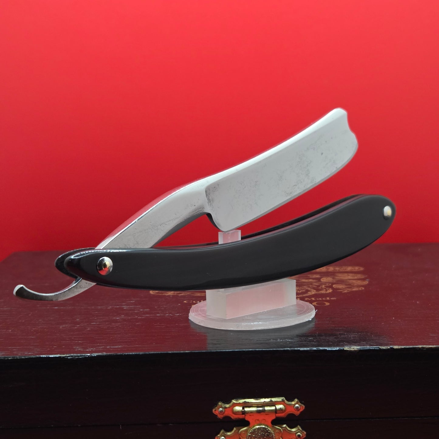 13/16 Wade & Butcher, Sheffield Straight Razor. Shave ready.