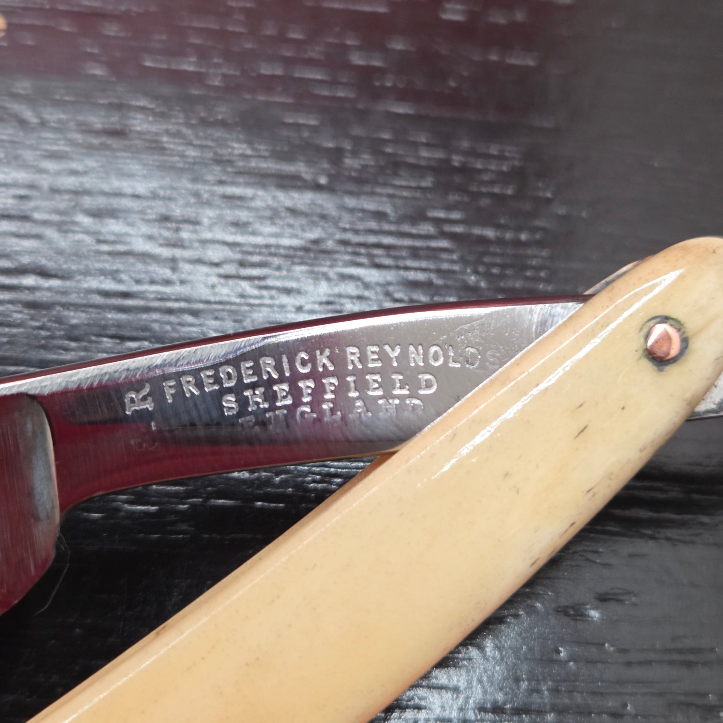 5/8 Frederick Reynolds, Sheffield Razor. Restored. Shave Ready