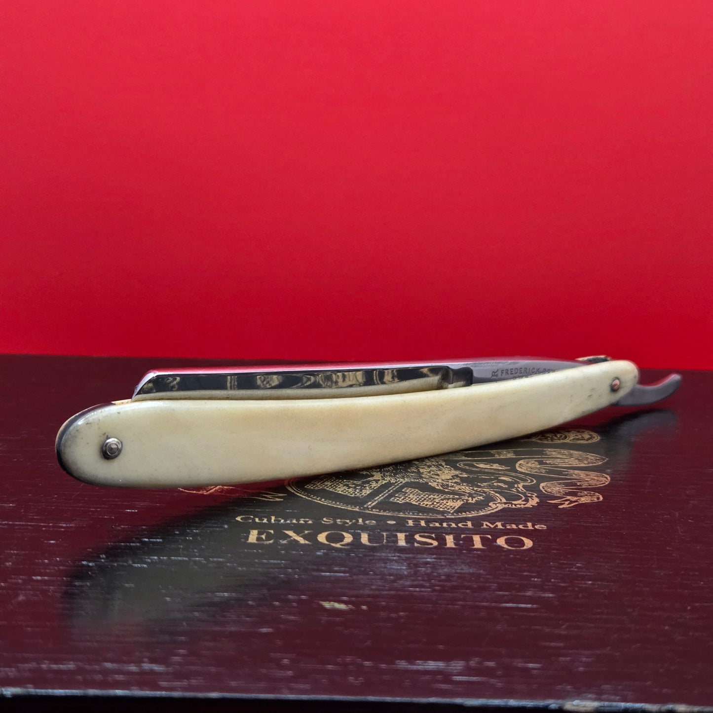 5/8 Frederick Reynolds, Sheffield Razor. Restored. Shave Ready