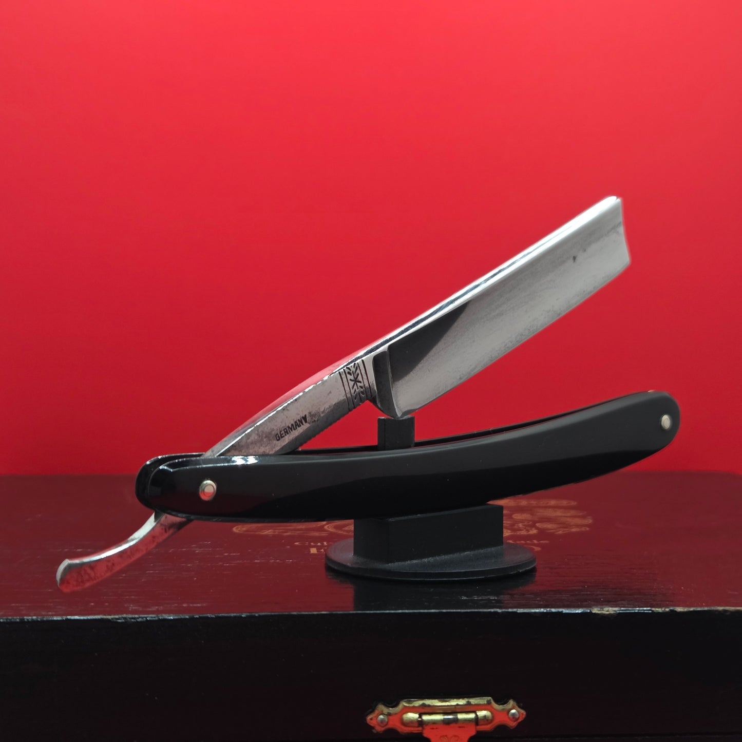 11/16 Harry L Weisbaum. Chicago Razor. Restored. Shave Ready
