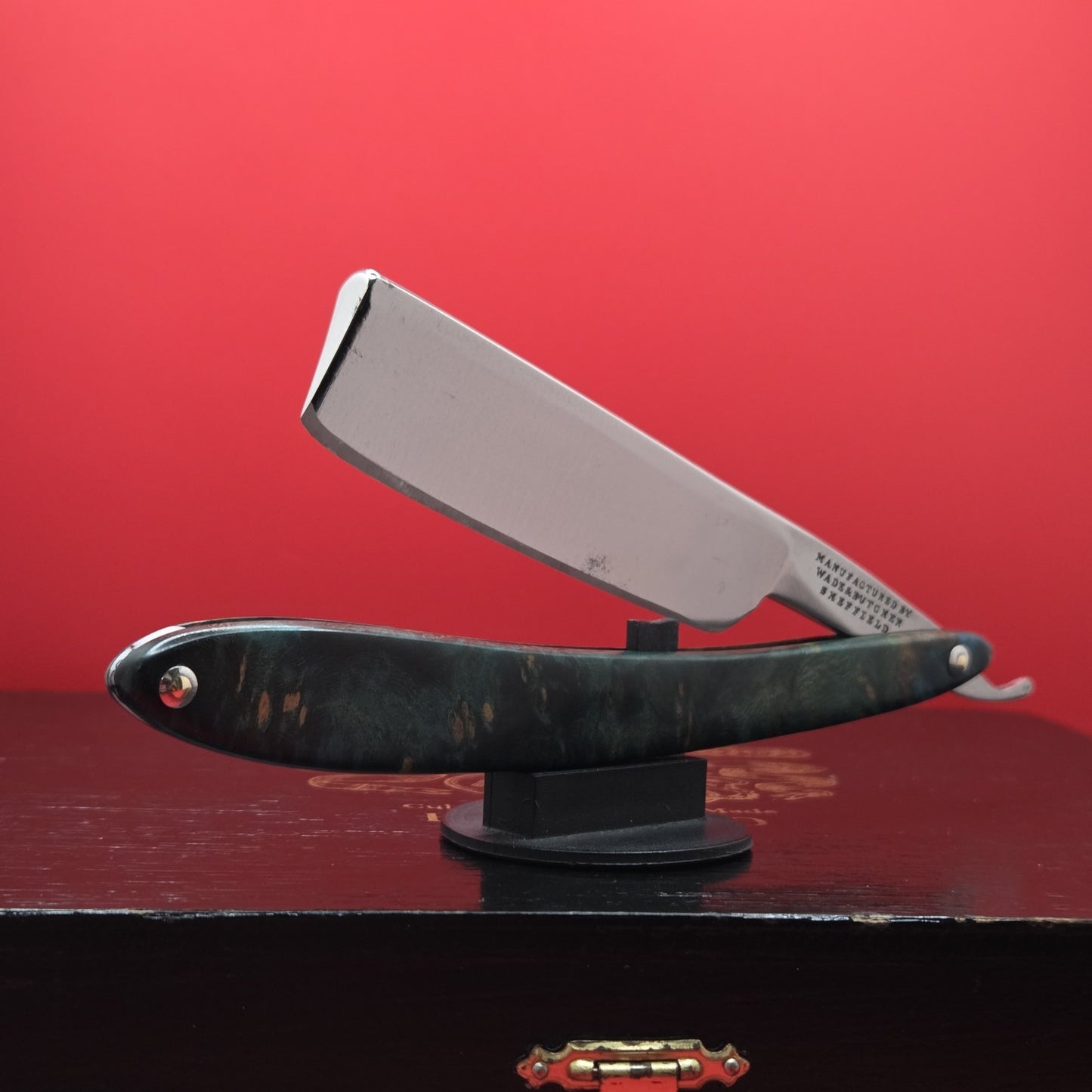 Vintage/Antique 7/8 Wade & Butcher, Sheffield Straight Razor. Shave ready.