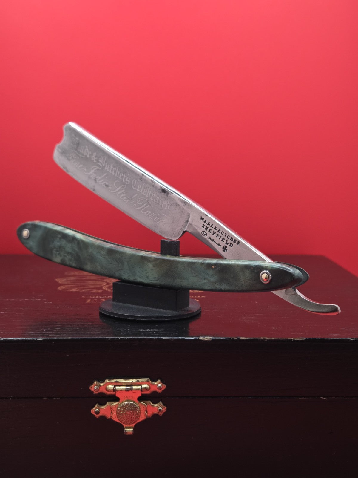 Vintage/Antique 13/16+ Wade & Butcher, Fine India Steel Etching. Shave ready.