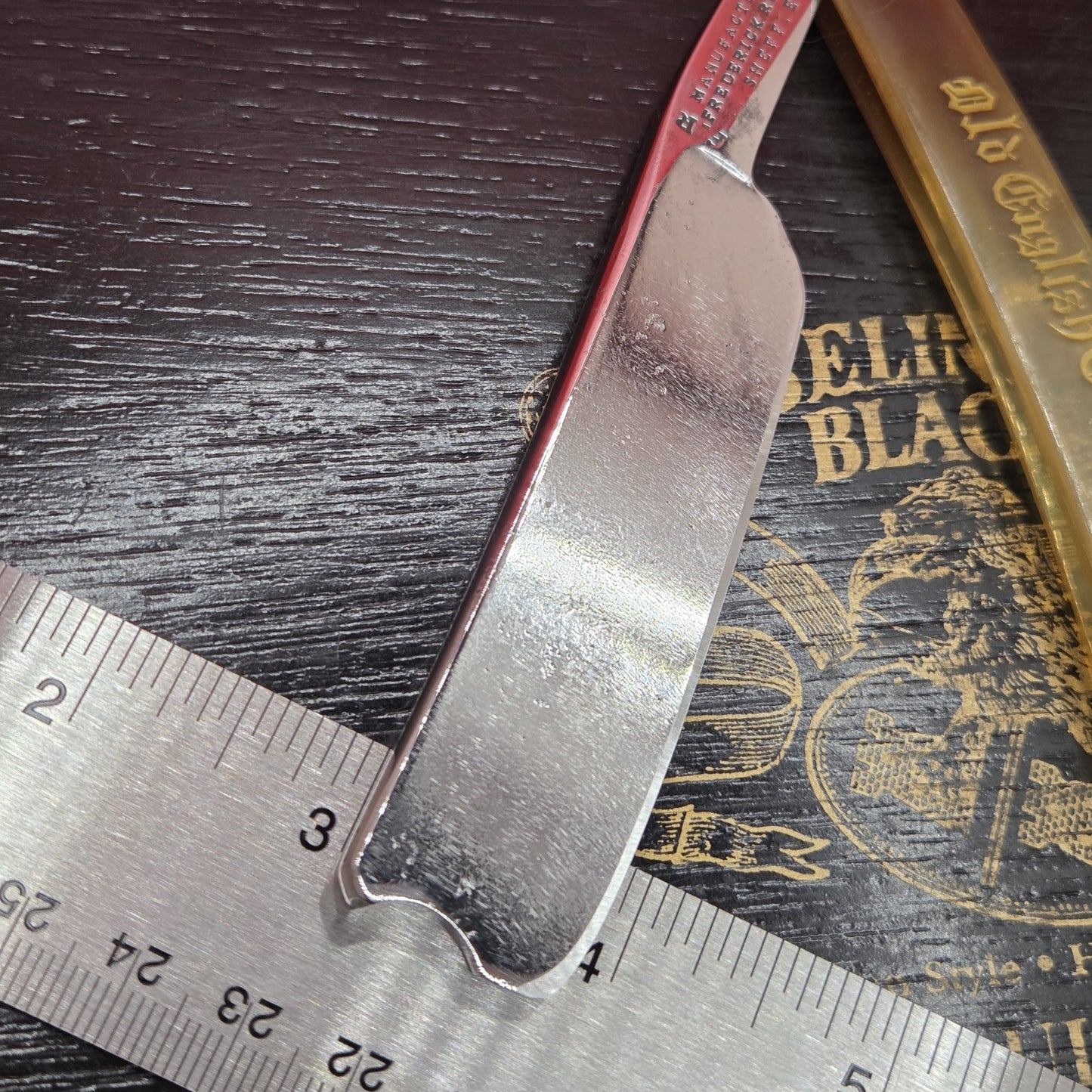 7/8+ Frederick Reynolds Sheffield Straight Razor. Shave ready.
