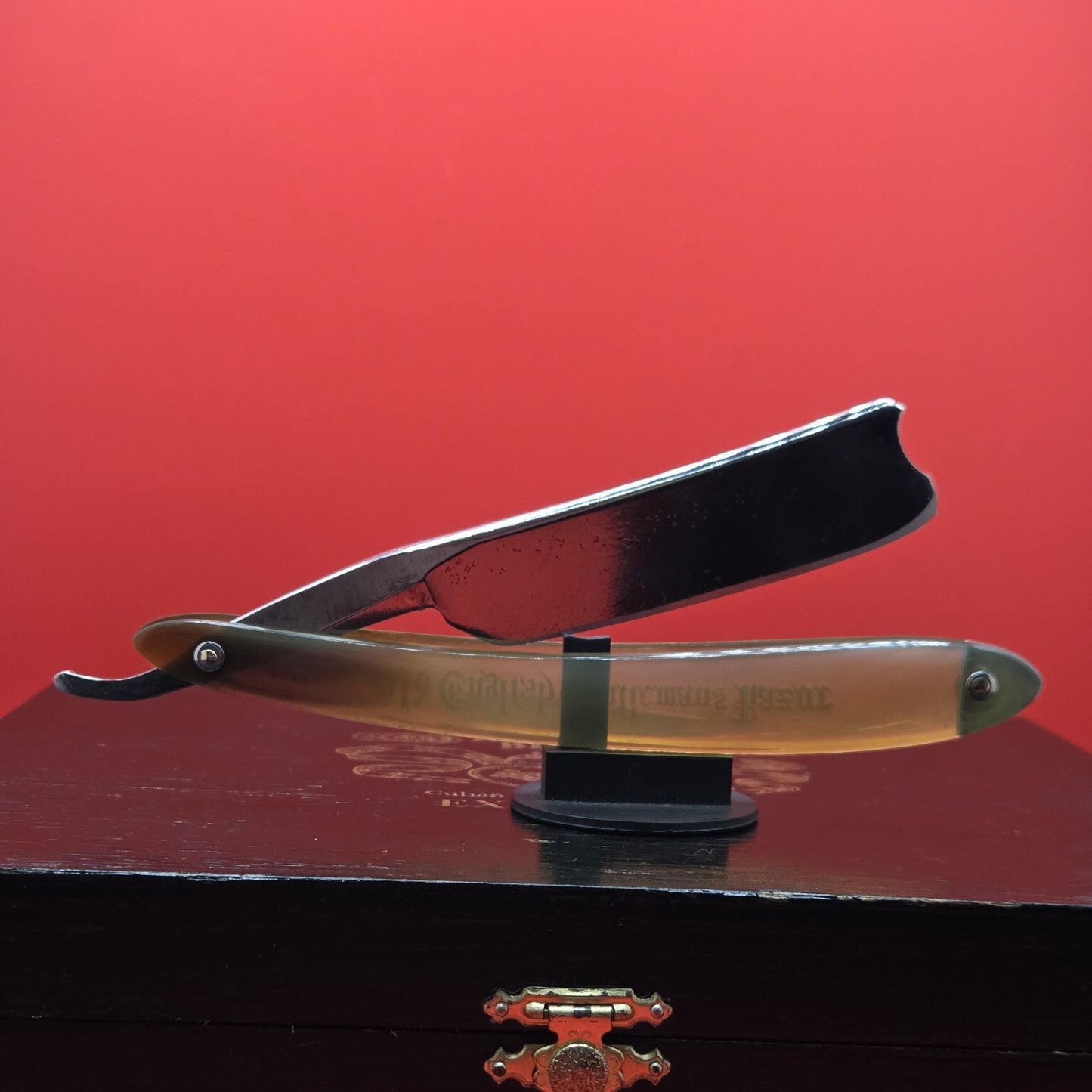 7/8+ Frederick Reynolds Sheffield Straight Razor. Shave ready.