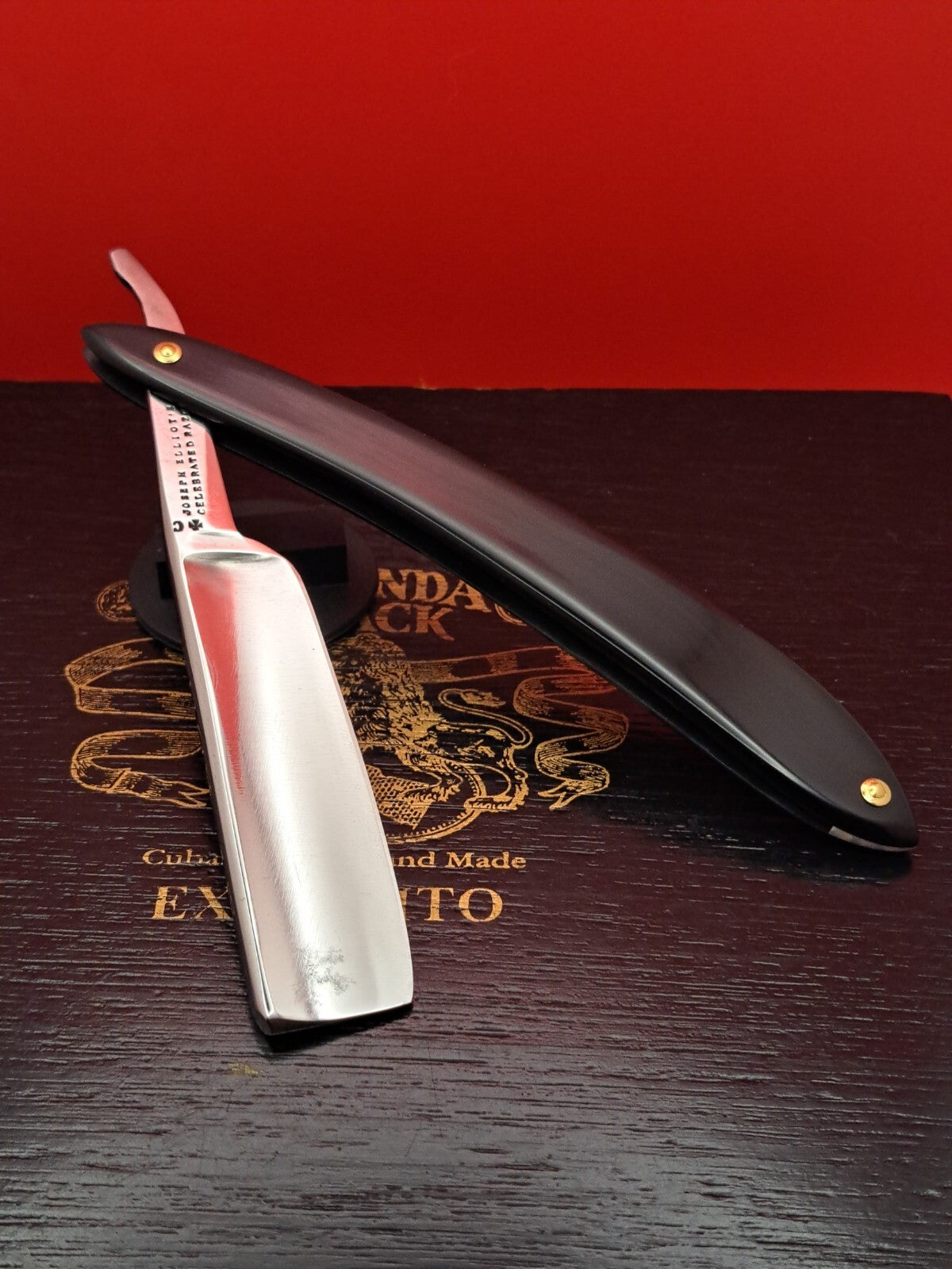 7/8 Joseph Elliot, Hollow Ground, Sheffield Razor. Shave ready.