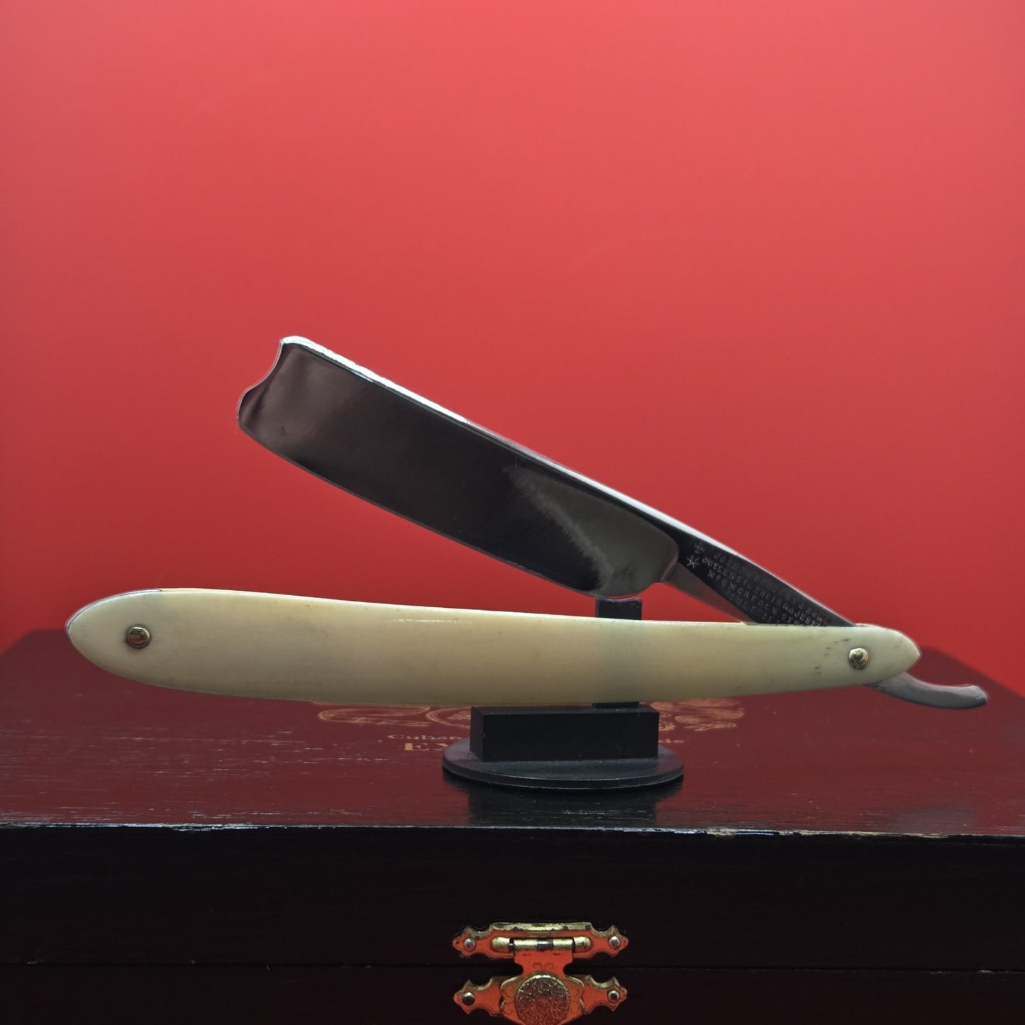 3/4 Joseph Rodgers & Sons, Sheffield Razor. Shave ready.
