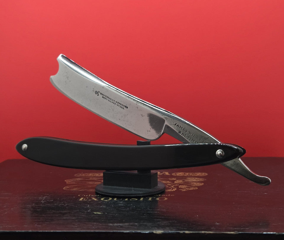 7/8 James-Wilks-June. Crown WR. Silver Steel Straight Razor.