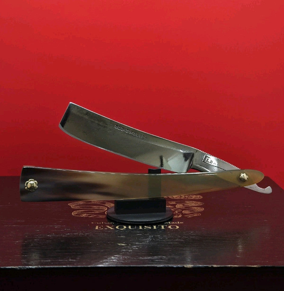 13/16 I.BARBER, STUB TAIL, Old English Razor. Shave ready