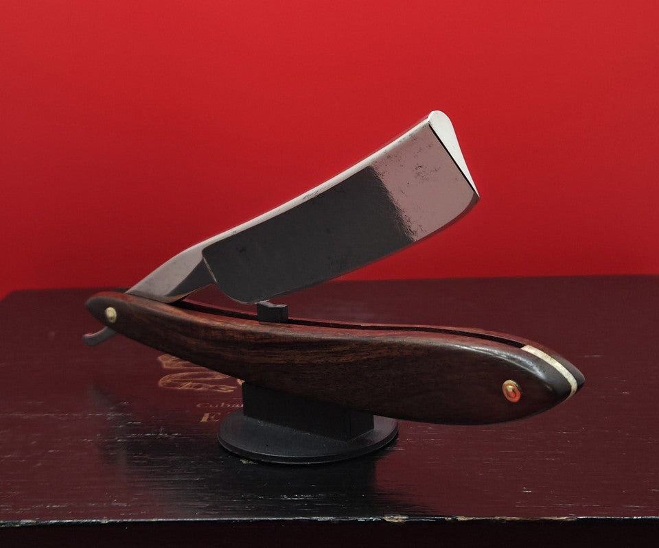 7/8 James Johnson, Sheffield Straight Razor. Shave ready.