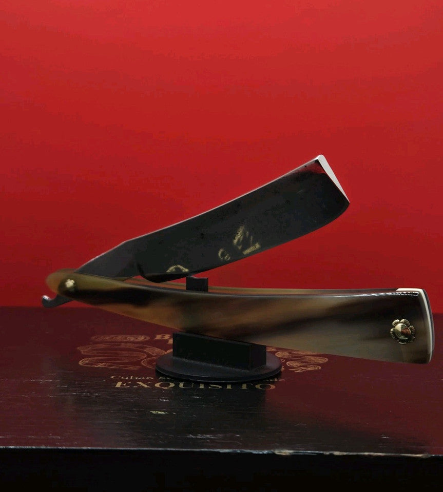 13/16 I.BARBER, STUB TAIL, Old English Razor. Shave ready