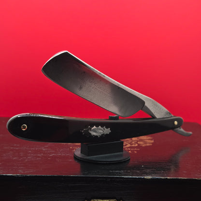 7/8 Manhattan Cutlery Co. The Celebrated Hollow Ground. Shave Ready.