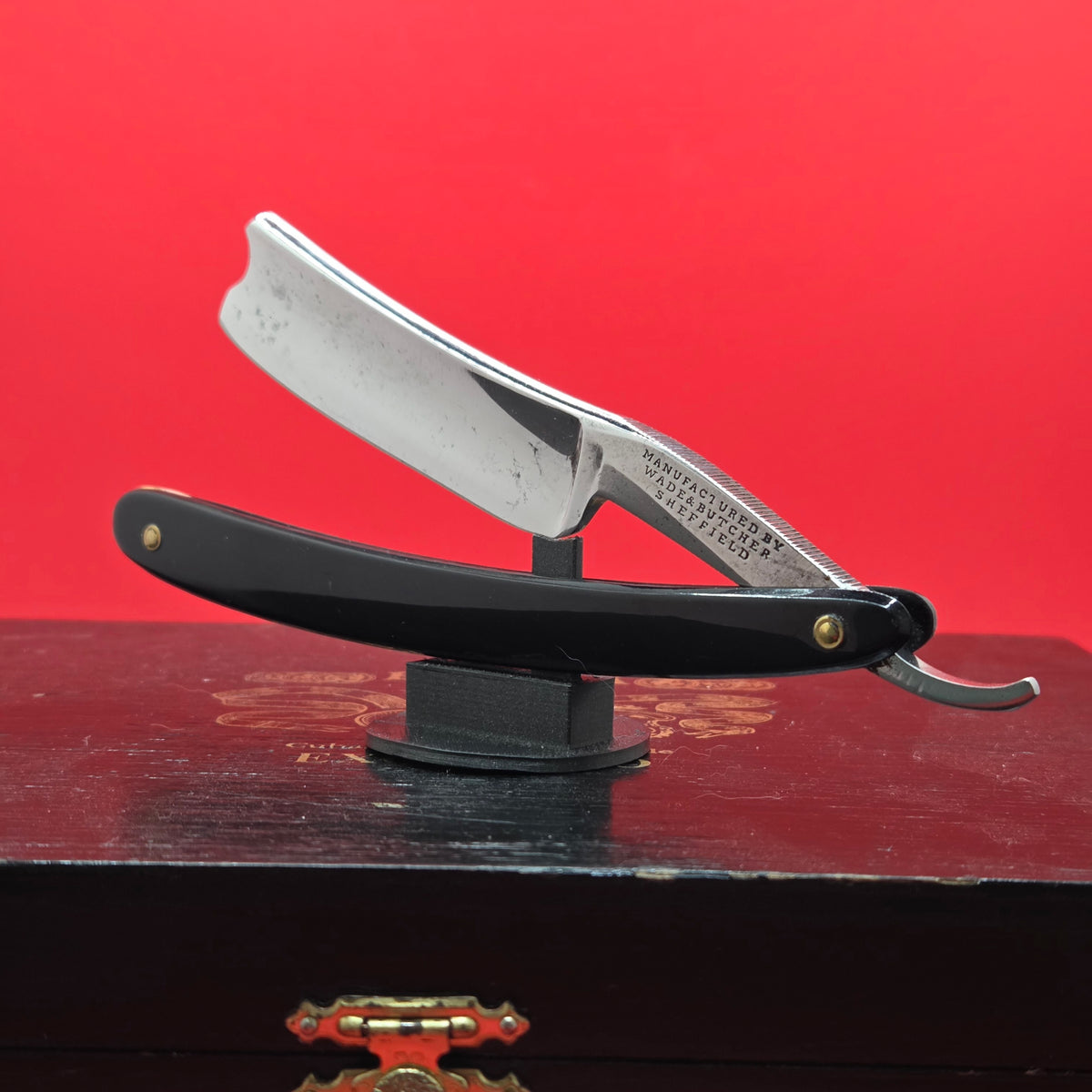 Vintage/Antique 13/16 Wade & Butcher. Sheffield Razor. Hollow. Original.