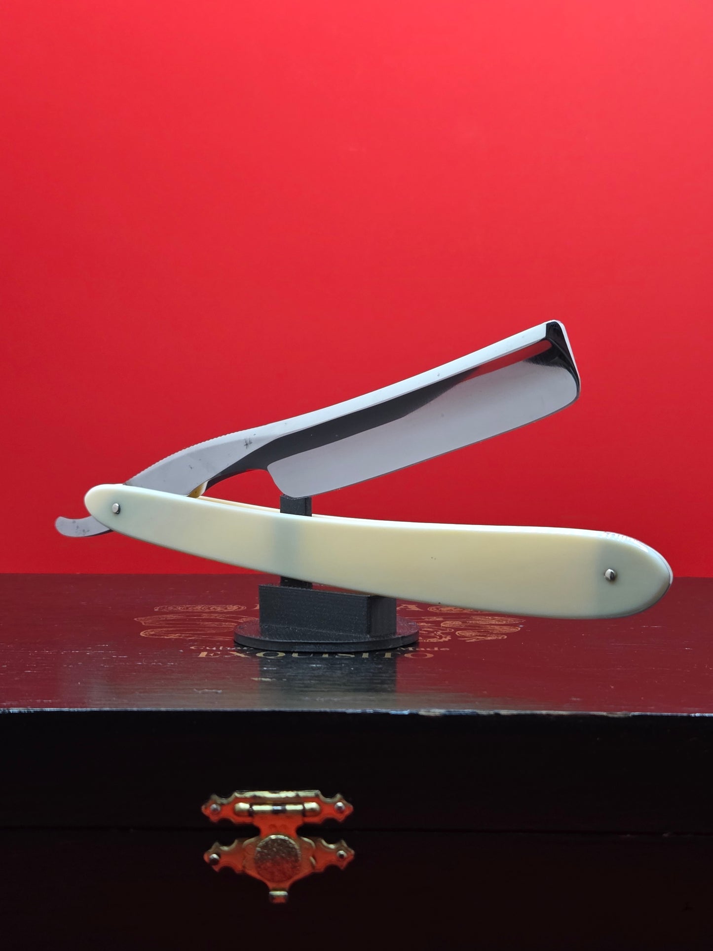 Vintage/Antique Gentlemans Set Of 11/16 Joseph Rodgers & Sons, Sheffield Razors.